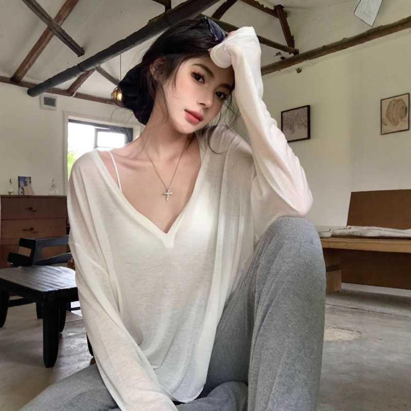 Tencel Ultra-thin Rib Thin Micro-transparent V-neck Long-sleeved T-shirt Women's Loose Sunscreen Blouse Elegant Casual Top Tencel Ultra-thin Rib Thin Micro-transparent V-neck Long-sleeved T-shirt Women's Loose Sunscreen Blouse Elegant Casual Top