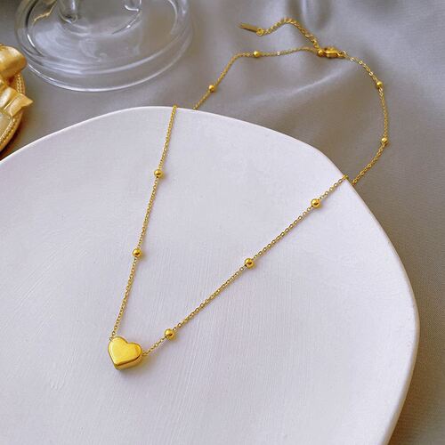Simple love titanium steel necklace women's niche design 18K gold clavicle chain new necklace accessories pendant