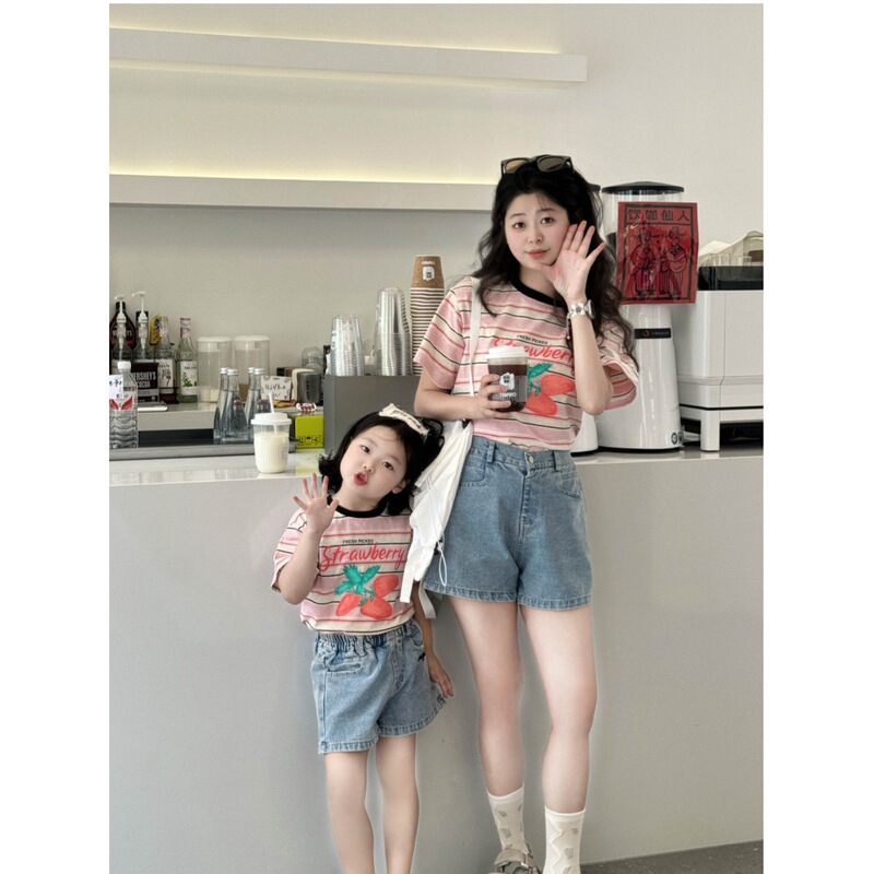 Parin-child Summer New Printed Strawberry T-shirt Mother and Women's Striped Short-sleeved Top Class A Cotton T-shirt Family Short-sleeved