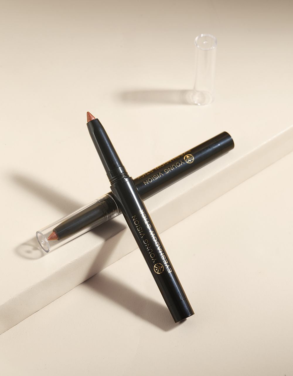 YOUNG VISION 6-color Eyeshadow Pen set: Pearlescent Rotating Eyeshadow stick for easy coloring, brightening and contouring undefined