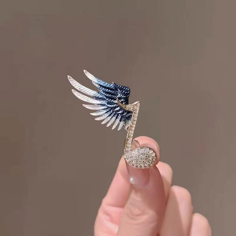 Luxurious and stylish brooch for women, high-end personalized suit jacket brooch, trendy ins accessory, exquisite sweater pin