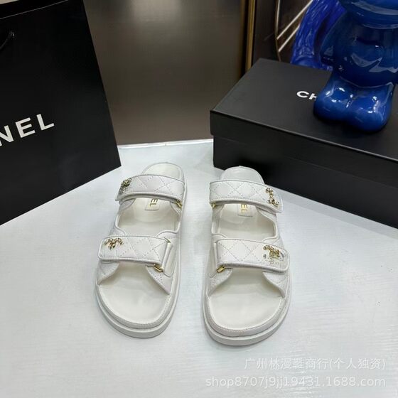 2024 Early Summer New Explosions Internet Celebrity Stars Same Color Striped Velcro Sandals Flat Shops