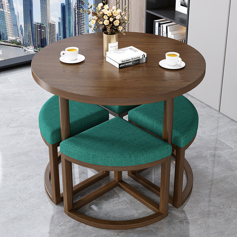 Taburete de tela verde oscuro + mesa de nuez