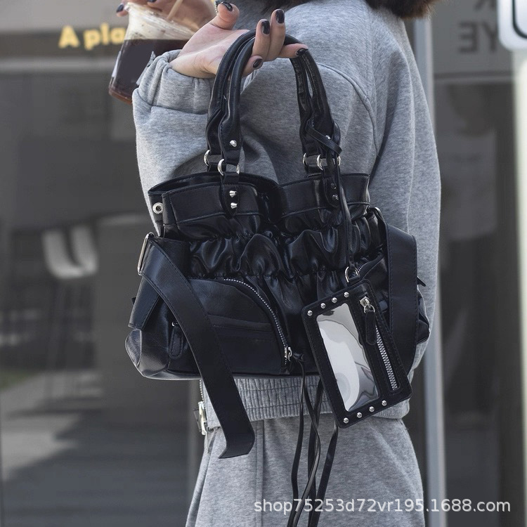 High-End Rivet Motorcycle Bag 2025 New Retro Oil Wax Leather Sexy Style Portable Shoulder Crossbody Bag