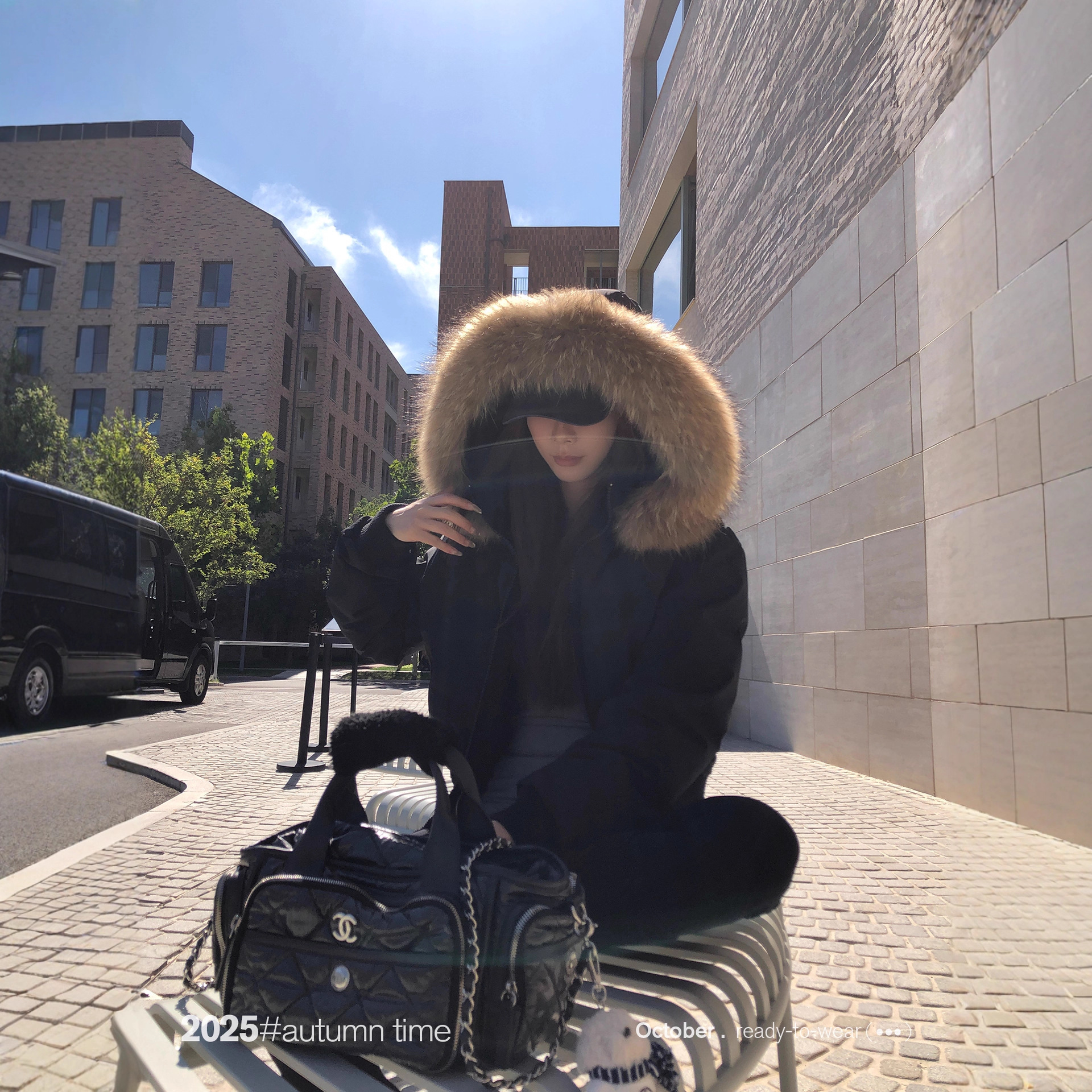 2025冬季新款90白鸭绒短款大毛领可拆卸帽羽绒服女收腰显瘦厚外套