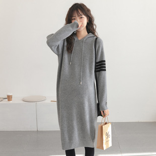 Autumn and winter New pregnant women's dress Korean fashion soft warm hooded sweater dress Western style young trendy mom knitted dress