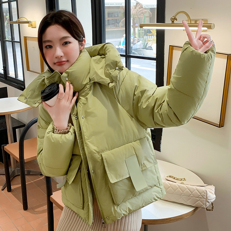 Ropa de algodón esponjosa corta de invierno de mujeres 2024 nuevo estilo coreano de bolsillo grande suelto abrigo de pan corto