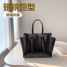 ���Q�羳Ů����2025�¿���ʹ������μ�б��ٴ�����ͨ�ڳ���