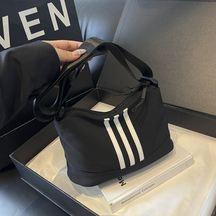 Summer large-capacity sports style cloth bag small square bag women's new trendy fashion shoulder bag trendy texture crossbody bag