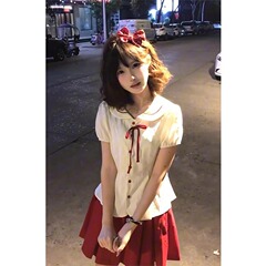 カレッジスタイルスリムスーツスカート女性のための夏の2025新しいスタイルベビードールカラー半袖シャツ+プリーツスカート2点セット