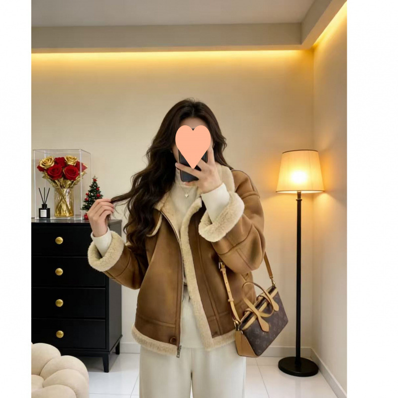 卡其色保暖皮毛一体羊羔毛外套女秋冬2026新款小个子巨好看高级感
