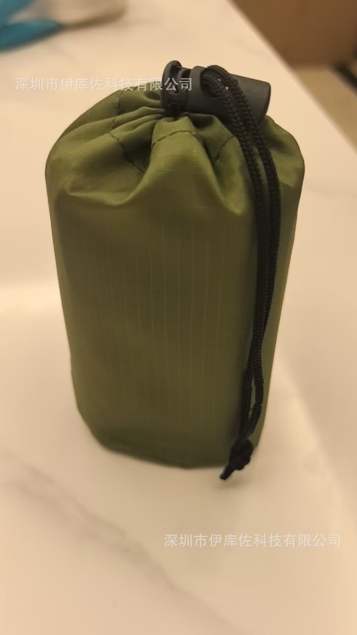 녹색 보관 가방 1개(플라스틱 휘슬 포함)