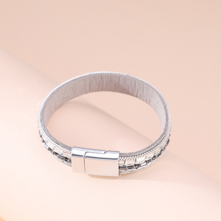 Fashion Diamond-studded Leather Bracelet display picture 6