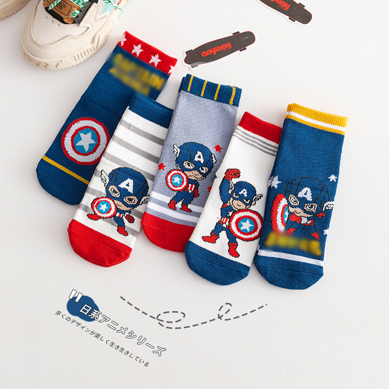 クロミの女の子の靴下の秋の新商品の学生の甘い子供の靴下の韓国版の赤ちゃんのサンリオの中筒の綿の靴下の卸売り