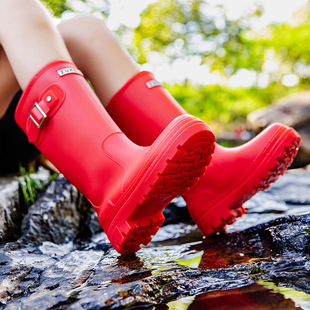 �羳�r�д�tɫ��ЬŮ�}�Q�����Ͳ��ѥ��ˮ������ĥˮѥ�����zЬ