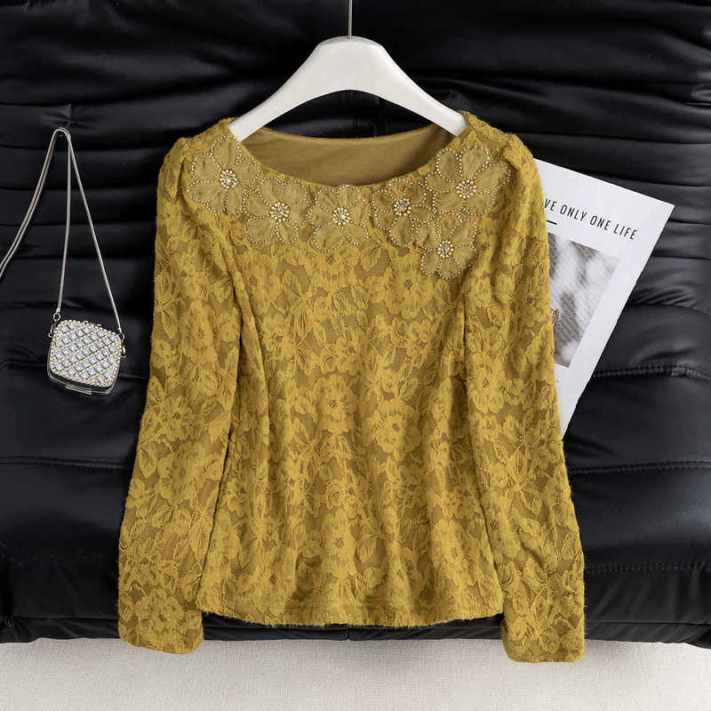 French-Style Three-Dimensional Floral Lace Shirt for Women, 2025 Winter New Style, Fleece-Lined Long-Sleeve Round-Neck Base Shirt, Stylish Slim-Fit Top