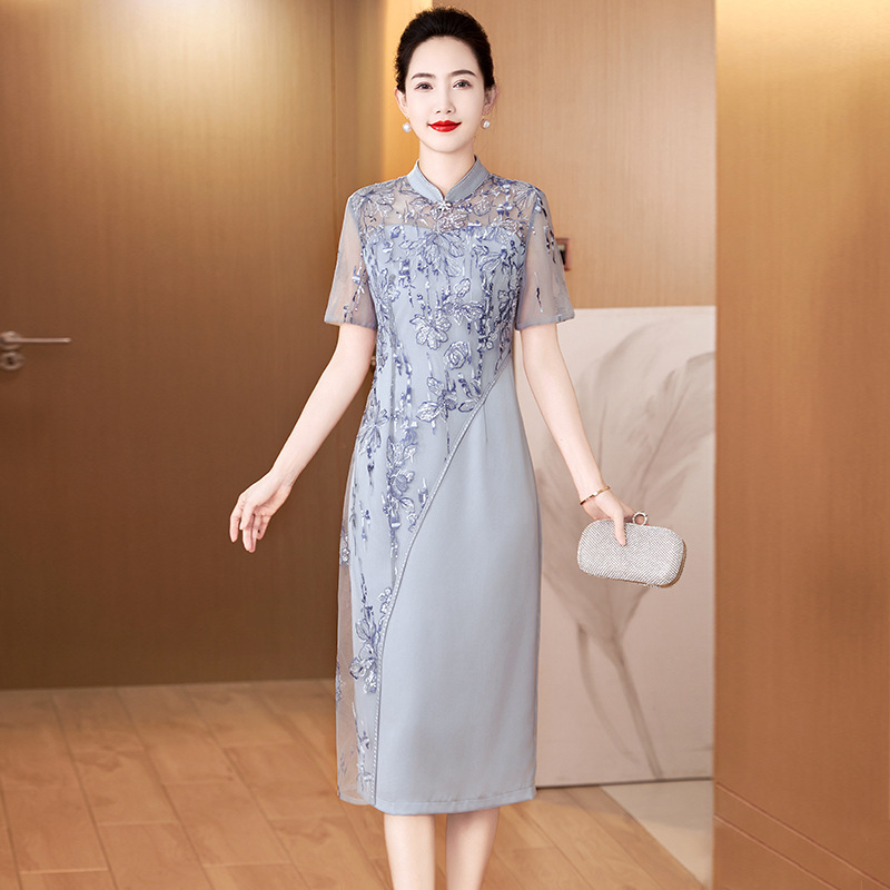 2026 Summer New Arrival High-End Fashionable Embroidered Qipao for Mothers, Elegant Evening Dress for Parties, Mid-Length Dress 2026 Summer New Arrival High-End Fashionable Embroidered Qipao for Mothers, Elegant Evening Dress for Parties, Mid-Length Dress