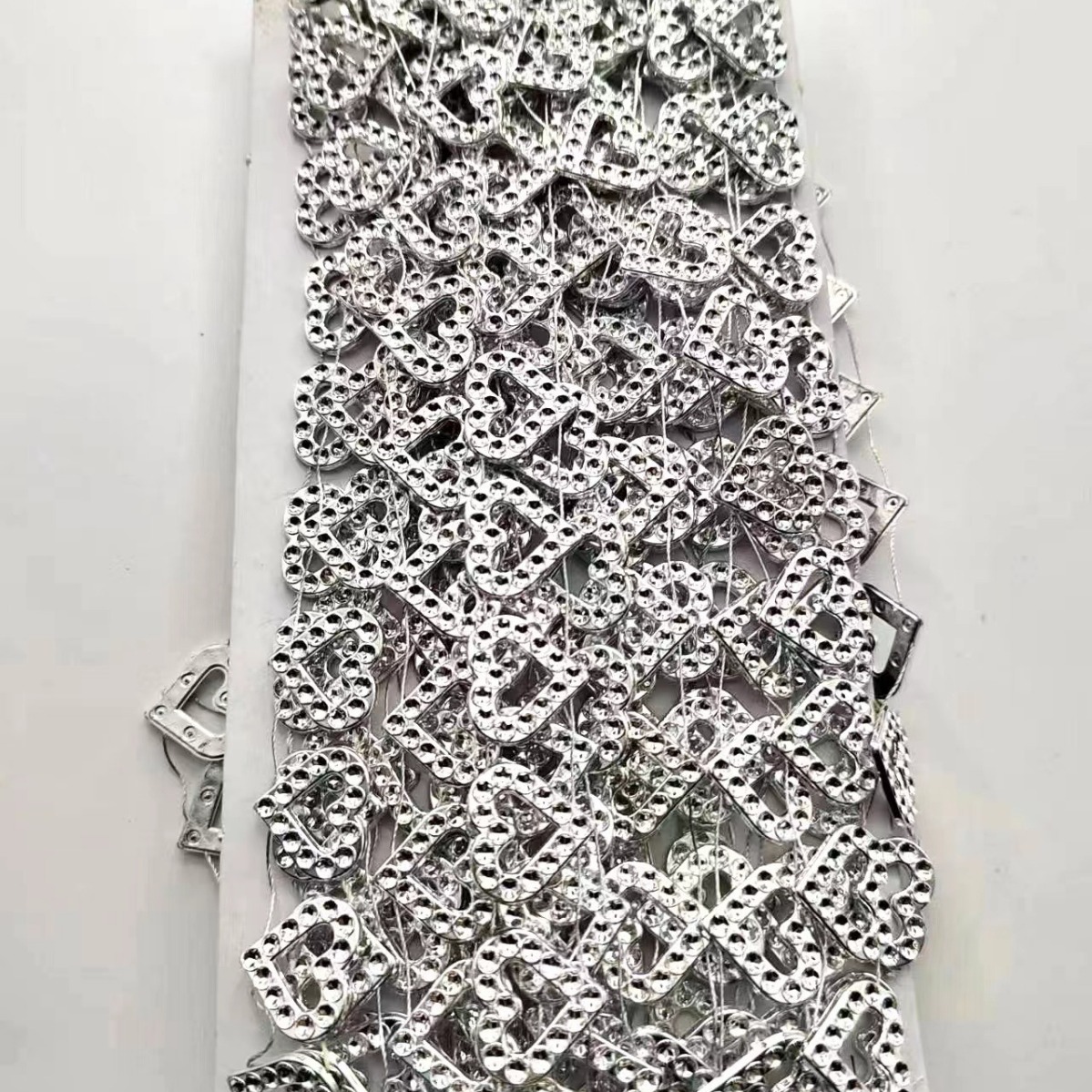 (2개) 의상 액세서리 의류 액세서리 싱글 행 사랑 도매 와이어 드릴 넷 드릴 플라스틱 행 드릴 신발 및 모자 장식품