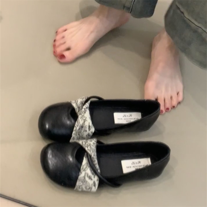 검은색