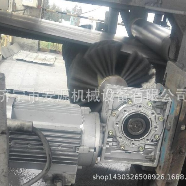 AYD-800电动滚刷清扫器  皮带机毛刷清扫器  被动滚筒清扫器厂家