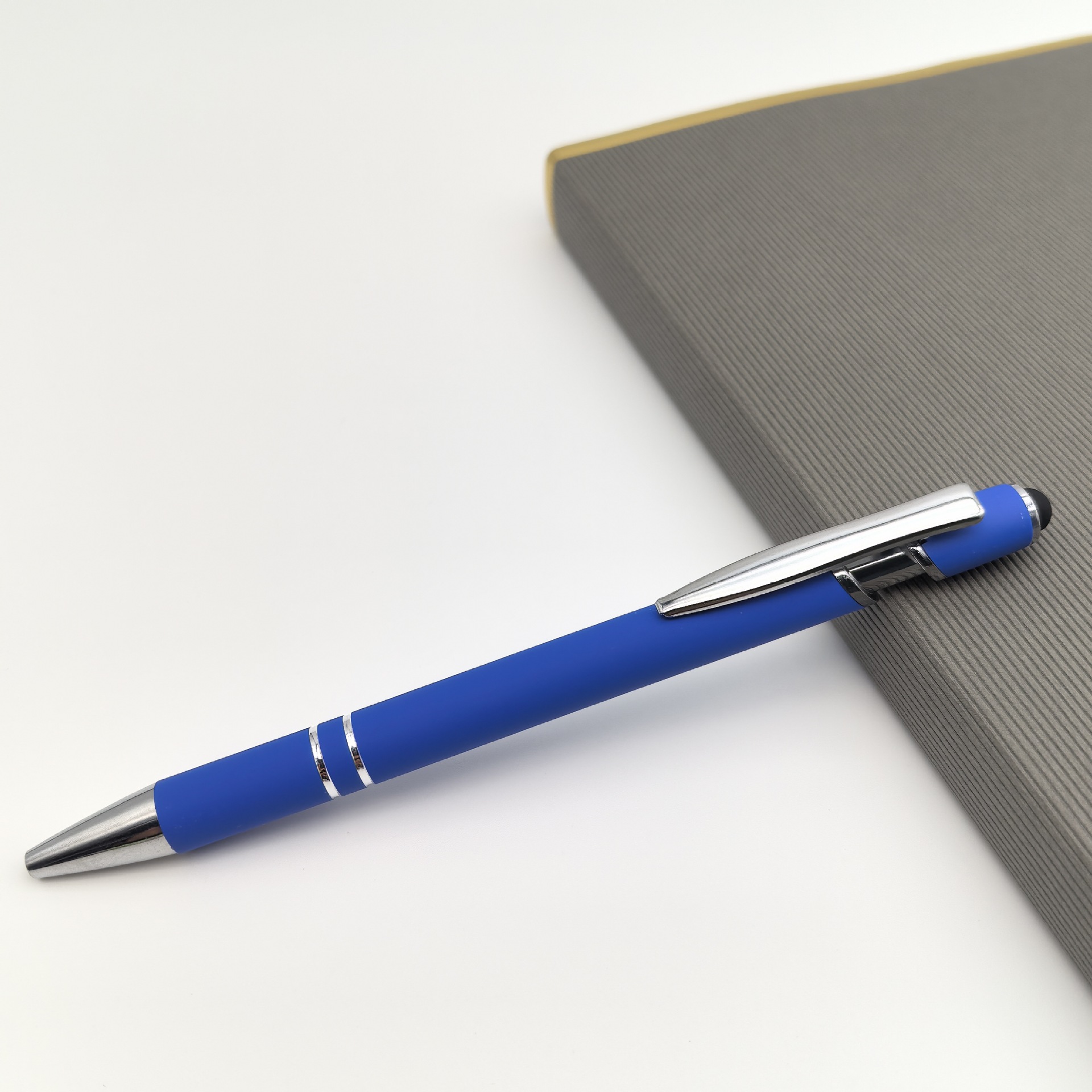 Presione caramelo color metal lápiz láser LOGO lápiz de metal pulverizador de pegamento colorido lápiz de bola