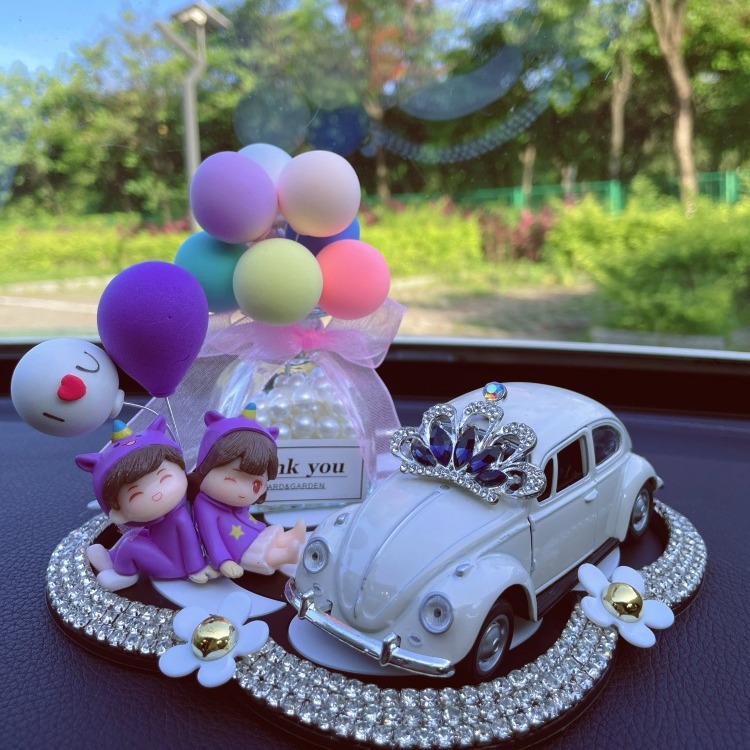Nuevo estilo creativo con incrustaciones de diamantes, confesión de coche, amor, globo, botella de perfume, consola central, decoración de aromaterapia de coche, regalo de decoración interior