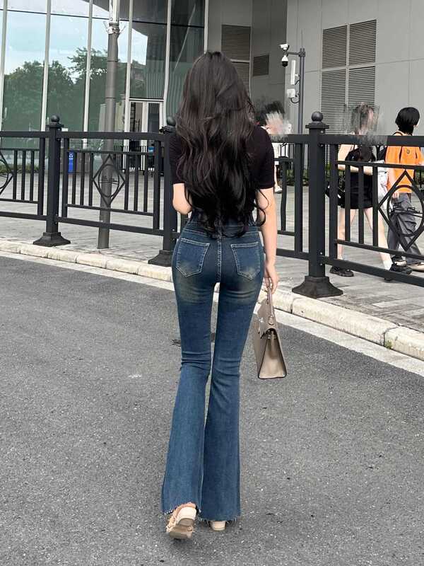 双扣高腰丰胯微喇~收腰小腰精大长腿深色显瘦毛边弹力软牛仔长裤|undefined