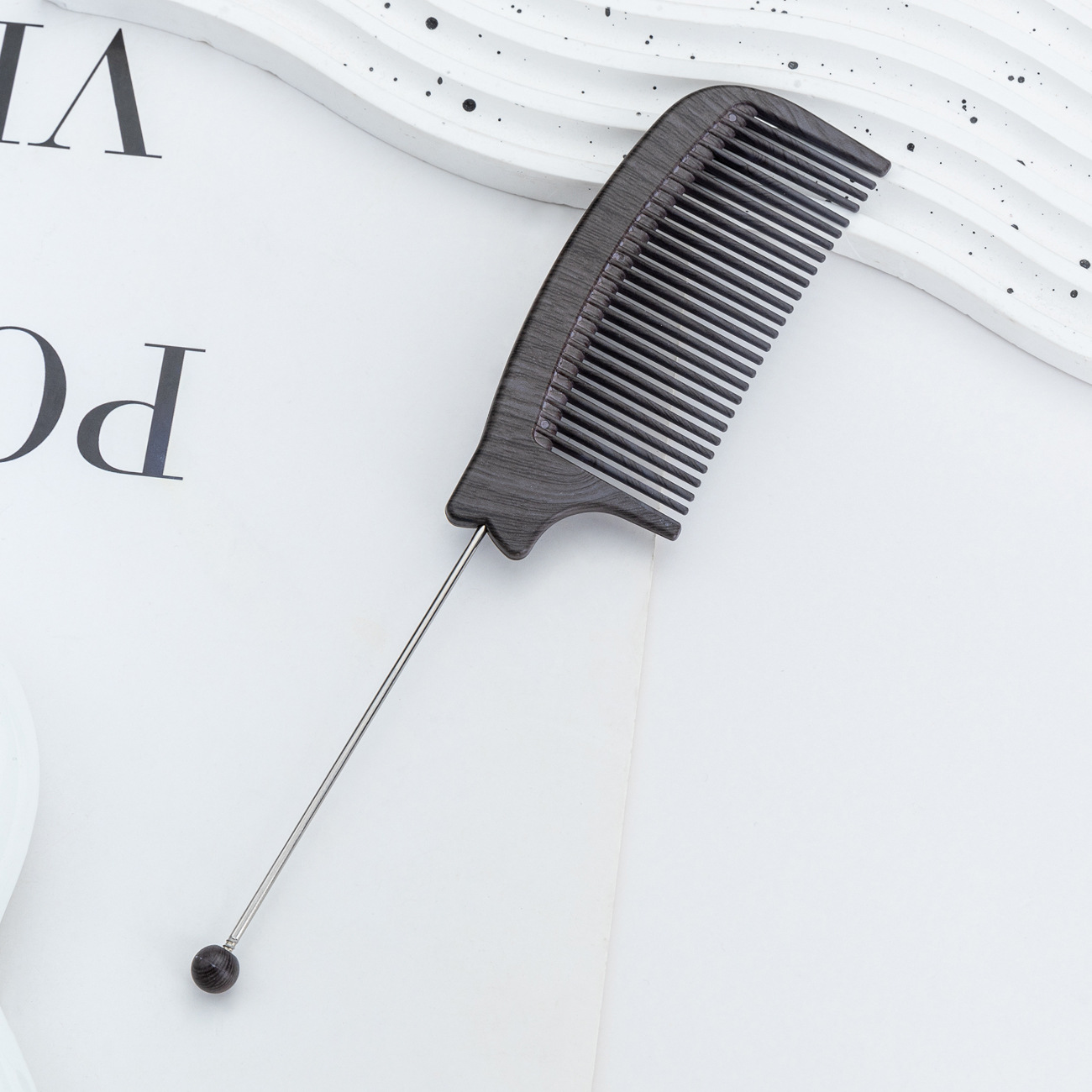 Nuevo peine de grano de madera con cuentas de bricolaje, peine de belleza, peine de peinado de belleza, peine de aguja de acero, peine de cola de punta de plástico al por mayor