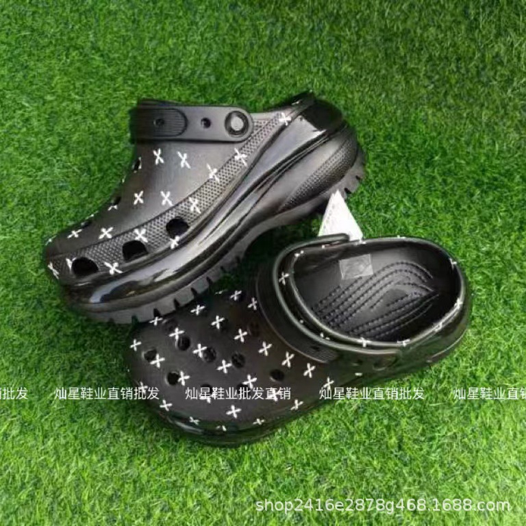 합동 시리즈 라이트 휠 동굴 신발 WEI CHEN 같은 두꺼운 단독 높이 증가 남성과 여성을위한 외부 착용 샌들 및 슬리퍼 봄과 여름 재고