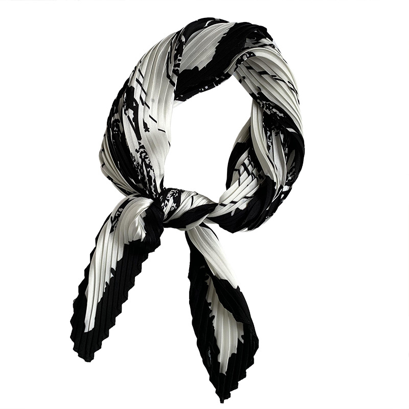 Bufanda de seda, bufanda cuadrada, sentido avanzado, camisa decorativa arrugada de moda coreana de primavera y verano, bufanda pequeña, bufanda en forma de diamante, diadema