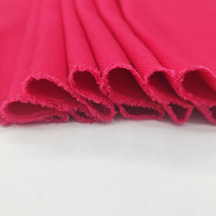 Fábrica al por mayor twill teñido sólido 190gsm ropa 100% algodón orgánico