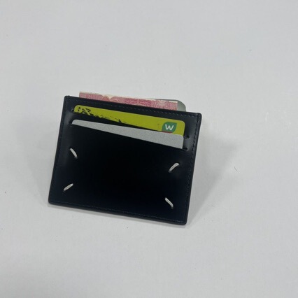M M Maji-style four-corner stitched top-grain leather cardholder, simple, stylish, and portable, suitable for both men and women as a coin purse