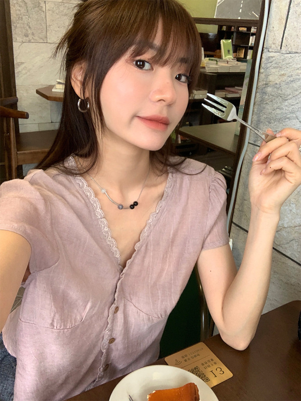 広州黄正韓国スタイル V ネックレースシャツ女性のための 2025 夏甘いスタイルルーズ痩身シャツ女性のための 142CH446|undefined