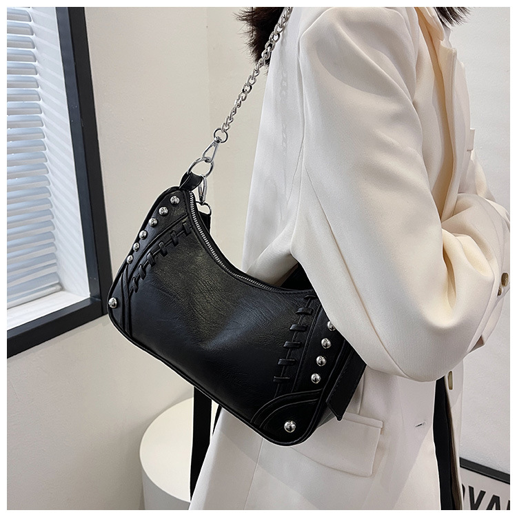 New Fashion Retro Summer Messenger Women's Solid Color Chain Shoulder Bag display picture 2