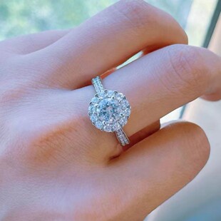 One Carat Moissanite Starry Women's Diamond Ring Niche Accessible Luxury 925 Silver Gold-Plated Ring Moissanite Jewelry