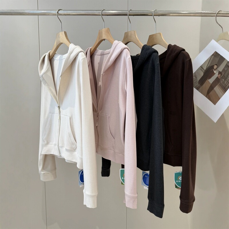 Flattering and slimming! Sporty style, 2026 early autumn new collection, double-sided brushed fleece hooded short sweatshirt jacket for women Flattering and slimming! Sporty style, 2026 early autumn new collection, double-sided brushed fleece hooded short sweatshirt jacket for women