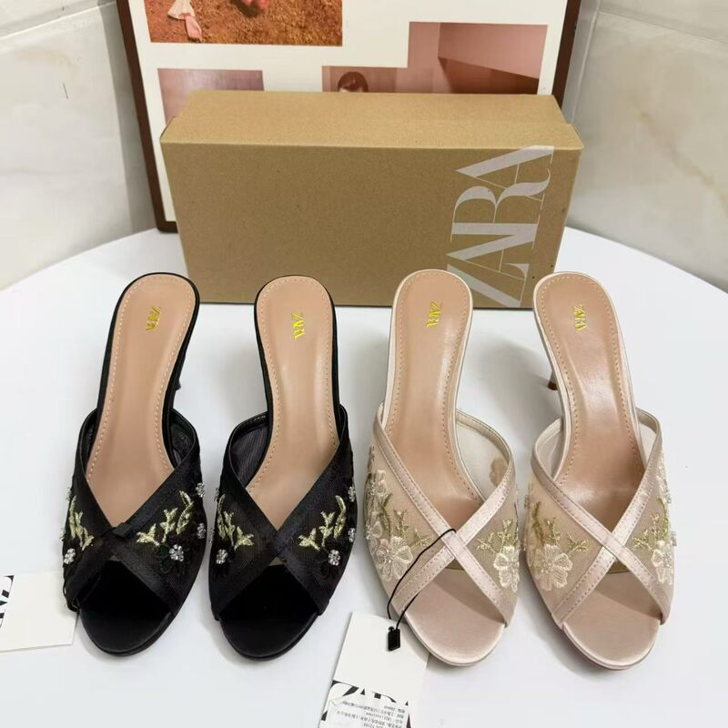 Zar Summer 2026 New Women's Shoes Off-White Embroidered Mesh Beaded Peep-Toe Stiletto Heel Open-Back Fashion Sandals Zar Summer 2026 New Women's Shoes Off-White Embroidered Mesh Beaded Peep-Toe Stiletto Heel Open-Back Fashion Sandals