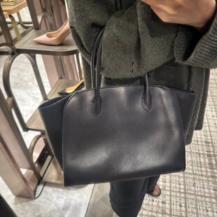 �϶�ͬ���Ʒ�|The row marlo12 ���ذ�ُ���ţƤ���������Ů��