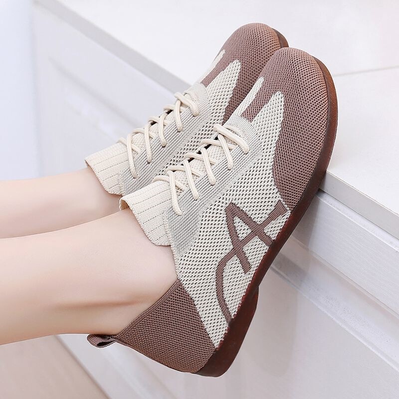 Old Beijing-style fabric shoes, breathable soft-soled single shoes, 2025 new model, comfortable non-slip casual shoes for mothers, wear-resistant German training shoes Old Beijing-style fabric shoes, breathable soft-soled single shoes, 2025 new model, comfortable non-slip casual shoes for mothers, wear-resistant German training shoes