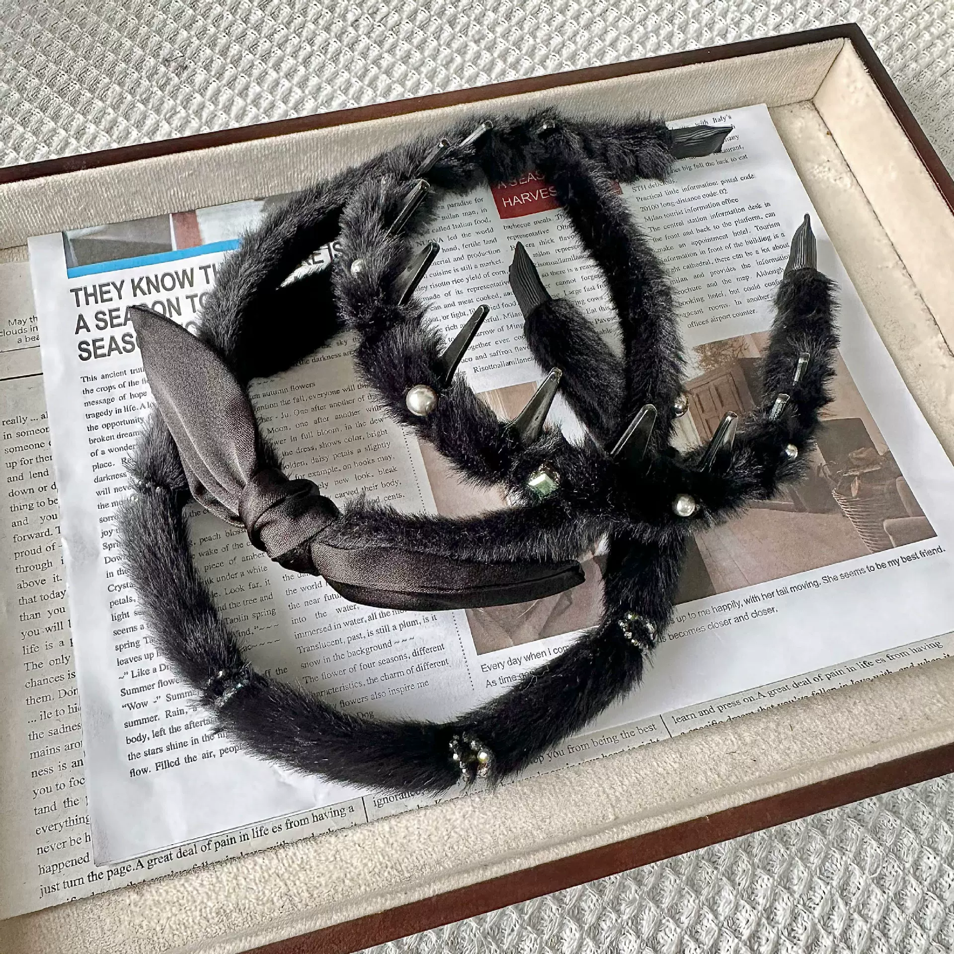 秋冬韩系毛绒珍珠水钻带齿发箍优雅气质飘带大肠圈高弹力高级感女