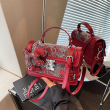 �羳����С���L�߼���Ҹ�°���Ů��ʽ����С���μ�б��������