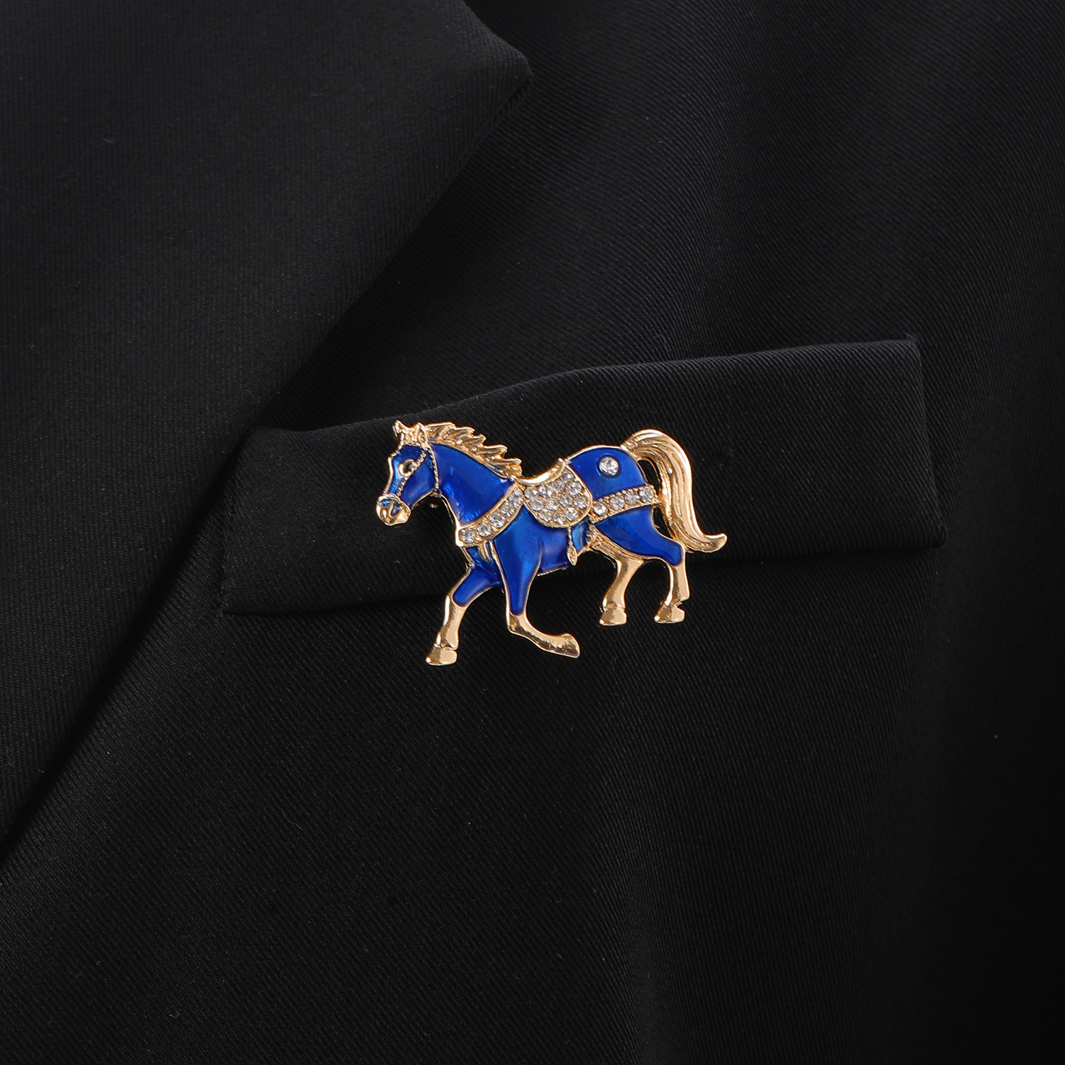 Broche de luxe pour femme, accessoire de mode haut de gamme, ornée d'une goutte d'huile de cheval du zodiaque et de diamants, pour homme._voghion.com