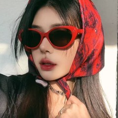 2025 新しいキャットアイサングラス女性の夏のインターネット有名人の顔の形に適したサングラス小さなファッションサンシェード運転メガネ