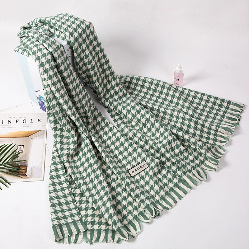 Winter keep warm scarf made of faux fur, fashionable cloak with tassels
