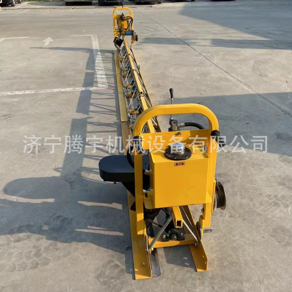 山西太原5米混凝土汽油路面整平机 混泥土框架式震动梁