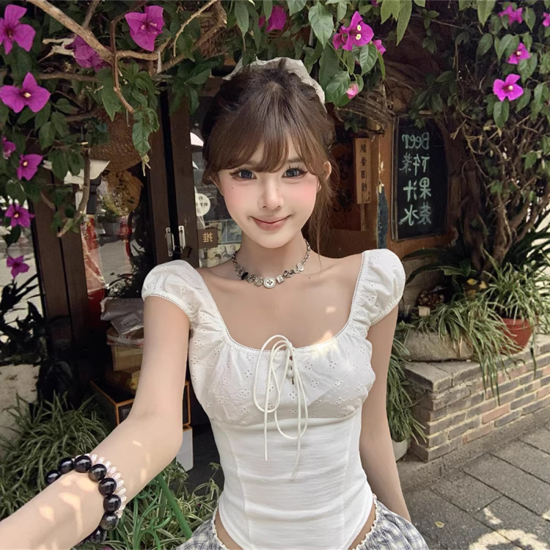 American-Style Square-Neck White Puff-Sleeve Tie-Up Short Top for Women, Summer Slim-Fit Waist-Cinching Lace Spicy Short-Sleeve T-Shirt
