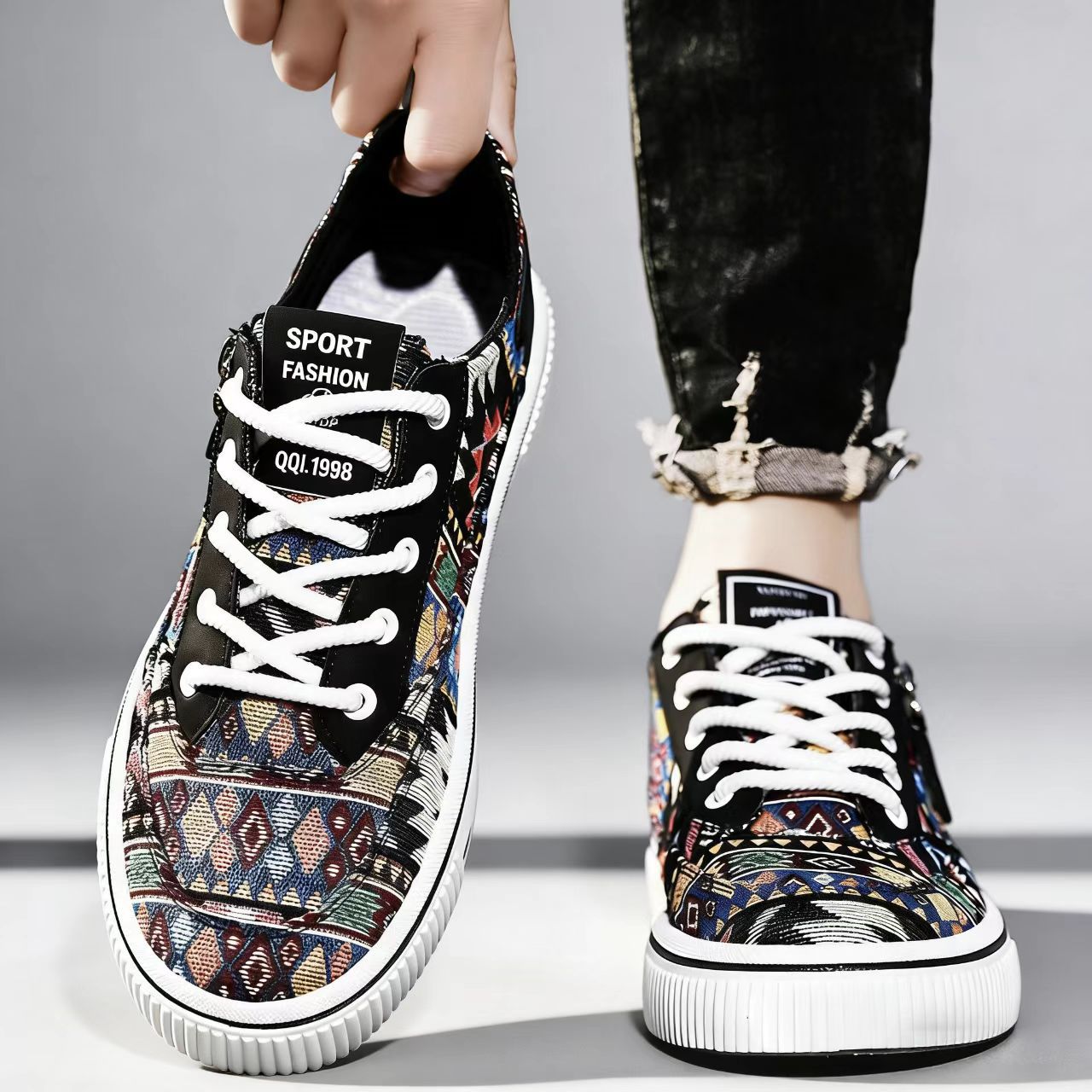 Zapatos de lienzo impresos para hombres primavera transpirable con nicho de diseño casual zapatos de skate para hombres ligeros con suela suave casual