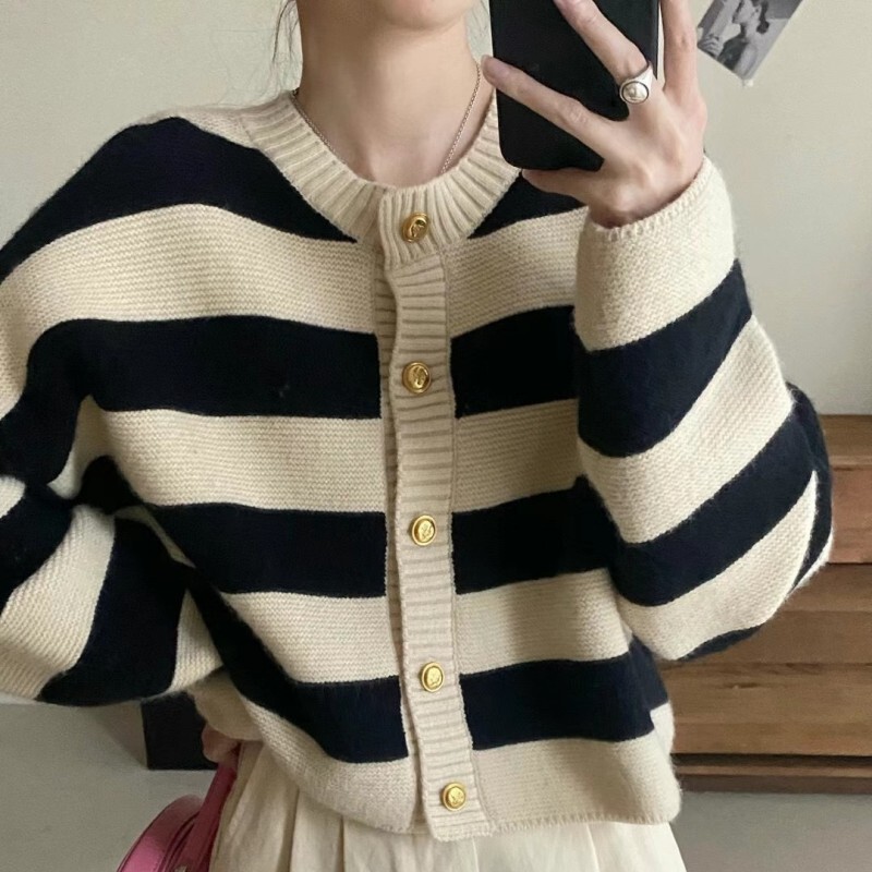 2026 New Style Chanel-Inspired Round-Neck Color-Block Striped Sweater Cardigan for Women, Autumn and Winter Short Soft Versatile Knit Cardigan 2026 New Style Chanel-Inspired Round-Neck Color-Block Striped Sweater Cardigan for Women, Autumn and Winter Short Soft Versatile Knit Cardigan