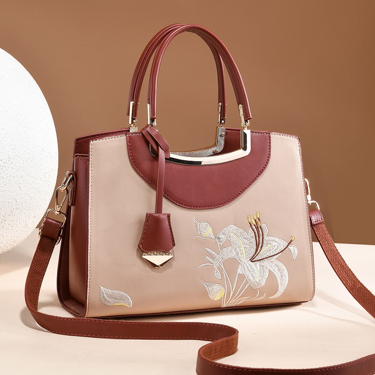 Women's Crossbody Bag, New Chinese-Style Embroidered Mom Bag, Stylish and Luxurious Shoulder Bag for Middle-Aged Women, Trendy Handbag