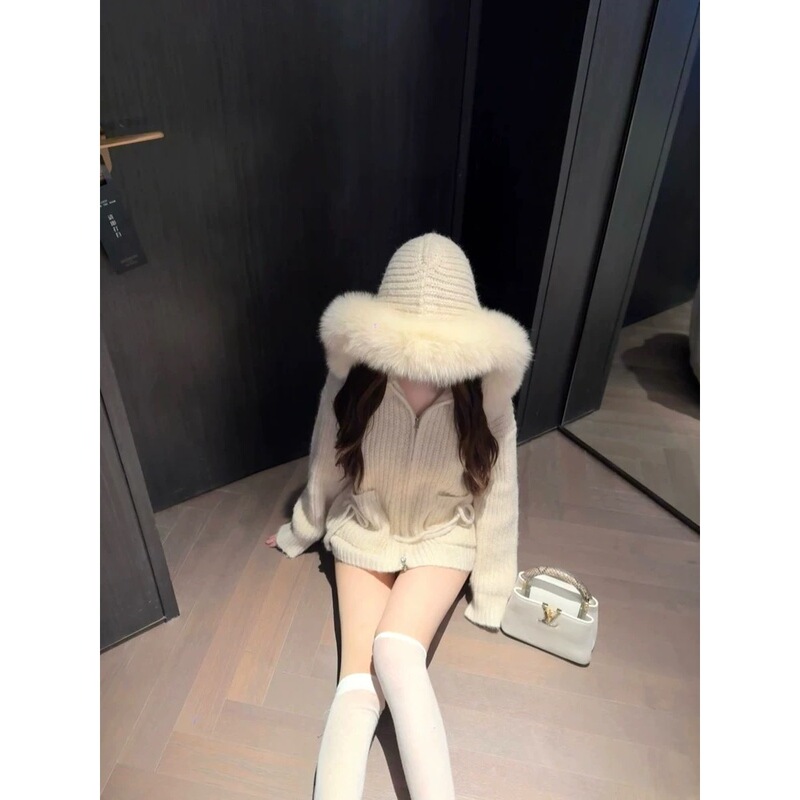 M900 White Outwear Women's 2025 New Hooded Short Versatile Autumn and Winter Knitted Cardigan Small Fox Fur Collar